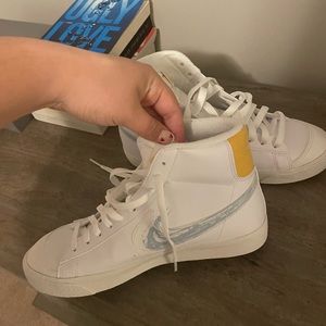 Brand new women’s Nike blazer sneakers